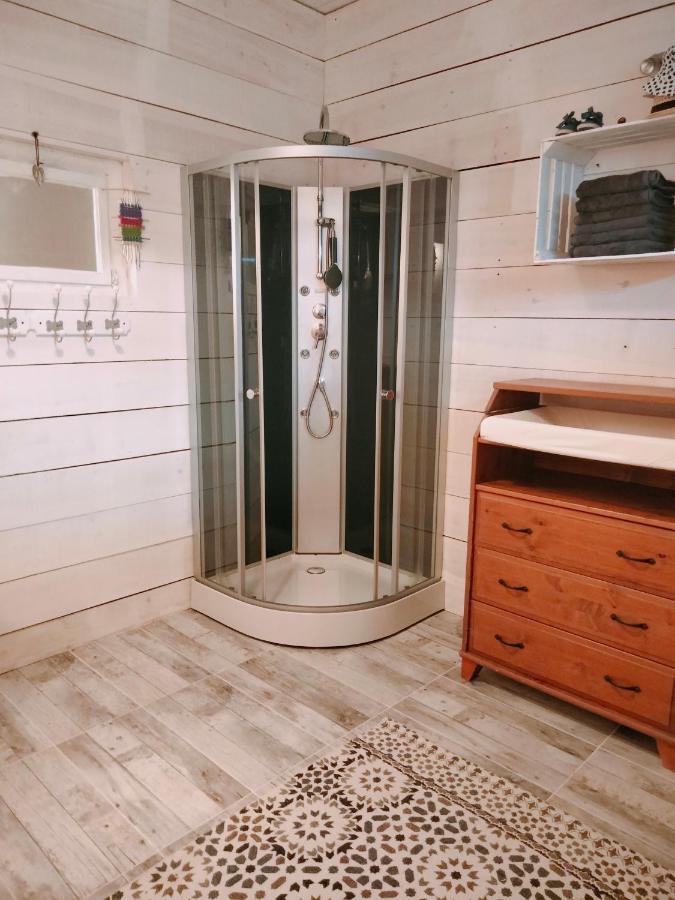 Chambre Familiale Anna "Mon Lit Au Pre" , Jusqu'A 4 Adultes Et 2 Enfants Avec Piscine Familles, Couples Ou Femmes Seulement Pontours Ngoại thất bức ảnh