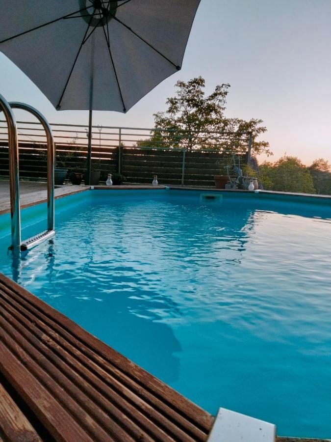 Chambre Familiale Anna "Mon Lit Au Pre" , Jusqu'A 4 Adultes Et 2 Enfants Avec Piscine Familles, Couples Ou Femmes Seulement Pontours Ngoại thất bức ảnh